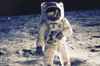 First Moon Landing Snappily Details